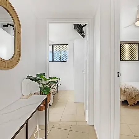 Yeppoon Cbd Furnished Apartment With Pool! Exterior photo
