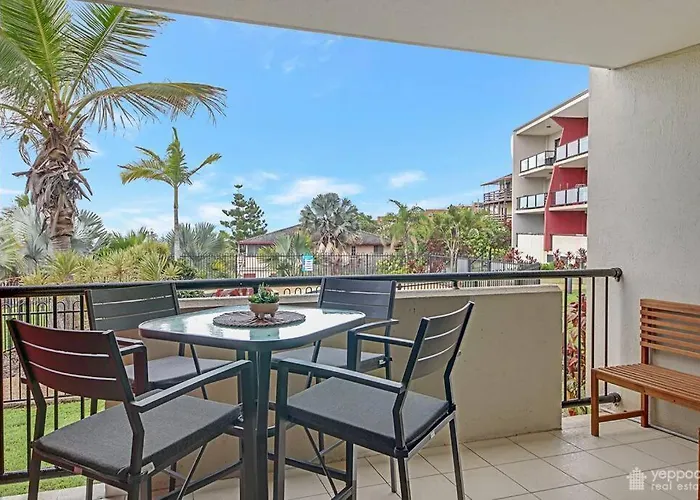 Yeppoon Cbd Furnished Apartment With Pool!