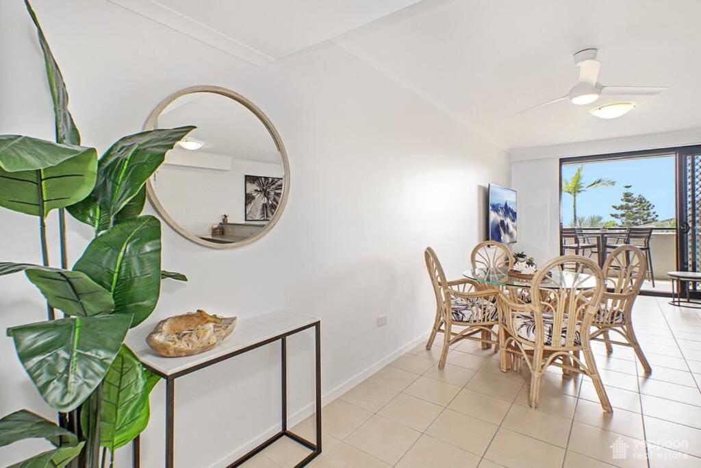 Cbd Furnished With Pool! Yeppoon